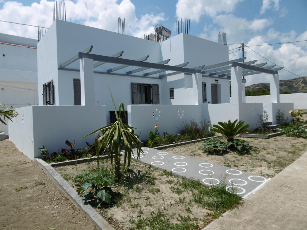 Skyros Panorama Studios Exterior photo